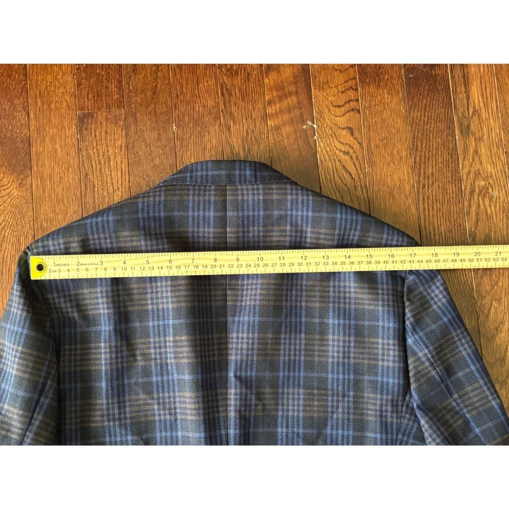 Hugo Boss Mens 38R Sport Coat Blue Plaid Virgin Wool Lanificio Tesse Biella